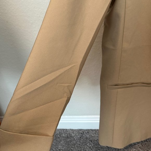 Simple Structure Blazer - Picture 4 of 10